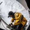 <p><strong>As seis equipes que participam da Volvo Ocean Race, maior regata de volta ao mundo, j&aacute; est&atilde;o a caminho do Brasil. Os barcos sa&iacute;ram de Auckland, na Nova Zel&acirc;ndia, nesta ter&ccedil;a-feira, 17, em dire&ccedil;&atilde;o &agrave; cidade de Itaja&iacute;, em Santa Catarina.</strong></p>

<p>&nbsp; A previs&atilde;o de chegada &eacute; at&eacute; 07 de abril, mas pode mudar de acordo com o vento e da destreza dos velejadores. A sa&iacute;da de Auckland foi adiada em virtude do ciclone Pam.</p>

<p>&ldquo;Estamos preparados para a chegada da regata. Esta &eacute; a maior plataforma de comunica&ccedil;&atilde;o da marca Volvo e sempre &eacute; um momento de expectativa e emo&ccedil;&atilde;o. Na edi&ccedil;&atilde;o passada, a parada em Itaja&iacute; j&aacute; foi um sucesso em p&uacute;blico e refer&ecirc;ncia em a&ccedil;&otilde;es de sustentabilidade&rdquo;, afirma Solange Fusco, diretora de Comunica&ccedil;&atilde;o Corporativa do Grupo Volvo Am&eacute;rica Latina.&nbsp; Na regata passada, Itaja&iacute; recebeu mais de 250 mil visitantes.</p>

<p>As primeiras horas rumo ao Brasil foram bastante agitadas. Os barcos pegaram, logo de cara, ventos de at&eacute; 30 n&oacute;s e ondas variando de 5 a 8 metros. As batidas dos cascos contra as ondas atrapalharam a vida dos atletas a bordo: poucos conseguiram dormir e comer. As imagens enviadas pelas equipes mostram a realidade enfrentada na Oceania, que ainda tem resqu&iacute;cios do ciclone Pam, um dos mais devastadores da hist&oacute;ria.</p>

<p>Considerada a F&oacute;rmula 1 da Vela, a Volvo Ocean Race, &eacute; uma prova marcada por desafios. S&atilde;o nove meses de competi&ccedil;&atilde;o, 38.739 milhas n&aacute;uticas navegadas (71.745 km), passando pelos cinco continentes e por 11 pa&iacute;ses. Semanas sem ver terra firme, ondas gigantes, temperaturas extremas e trabalho intenso.</p>

<p>&ldquo;&Eacute; uma prova que leva os participantes ao limite f&iacute;sico e emocional. &Eacute; preciso ter muito equil&iacute;brio emocional, estrat&eacute;gia, for&ccedil;a f&iacute;sica, esp&iacute;rito de equipe e capacidade de tomar decis&otilde;es r&aacute;pidas para vencer os desafios enfrentados no dia a dia da competi&ccedil;&atilde;o&rdquo;, destaca Solange Fusco.&nbsp;</p>

<p>Com 41 anos de hist&oacute;ria, a Volvo Ocean Race re&uacute;ne a elite mundial da vela. Ao longo de quatro d&eacute;cadas, os veleiros se tornaram mais r&aacute;pidos, e a tecnologia embarcada, principalmente, a comunica&ccedil;&atilde;o dos veleiros com terra firme, transmitindo toda a emo&ccedil;&atilde;o de velejar sob condi&ccedil;&otilde;es extremas, evoluiu de forma surpreendente. Hoje &eacute; poss&iacute;vel acompanhar a prova praticamente de maneira simult&acirc;nea.</p>

<p>Nesta edi&ccedil;&atilde;o, todos os barcos s&atilde;o id&ecirc;nticos e s&atilde;o equipados com o que h&aacute; de mais avan&ccedil;ado em tecnologia n&aacute;utica.&nbsp; O que faz a diferen&ccedil;a s&atilde;o as estrat&eacute;gias de navega&ccedil;&atilde;o e per&iacute;cia dos velejadores.</p>

<p>As embarca&ccedil;&otilde;es contam com um motor Volvo Penta D2-75 lacrado, e s&oacute; deve ser usado em casos de extrema necessidade. Seu uso pode desclassificar a equipe ou anular a pontua&ccedil;&atilde;o da perna em quest&atilde;o. O que move os barcos &eacute; a for&ccedil;a do vento. E assim como nas competi&ccedil;&otilde;es ol&iacute;mpicas, n&atilde;o h&aacute; qualquer premia&ccedil;&atilde;o financeira ao vencedor da prova. O trof&eacute;u Volvo Ocean Race simboliza o pr&ecirc;mio m&aacute;ximo da competi&ccedil;&atilde;o.</p>

<p>Em cada etapa, chamada perna, os barcos pontuam de forma decrescente, o primeiro a chegar ganha 1 ponto, o segundo 2 e assim at&eacute; o sexto barco. Ganha a prova quem tiver menos pontos ao longo da competi&ccedil;&atilde;o. No total s&atilde;o nove pernas mais as regatas internas, as In-Port Race, que acontecem pr&oacute;ximas &agrave; costa em cada porto de parada.</p>

<p>A Volvo Ocean Race iniciou em 04 de outubro de 2014 com a chamada In-port race, em Alicante, na Espanha. Os barcos partiram no dia 11 de outubro para a &Aacute;frica do Sul. As paradas ser&atilde;o na Cidade do Cabo (&Aacute;frica do Sul), Abu Dhabi (Emirados &Aacute;rabes Unidos), Sanya (China), Auckland (Nova Zel&acirc;ndia), Itaja&iacute; (Brasil), Newport (Rhode Island, Estados Unidos), Lisboa (Portugal) e Lorient (Fran&ccedil;a). Est&aacute; programado tamb&eacute;m um pit-stop de 24 horas em Haia, entre a Fran&ccedil;a e a Su&eacute;cia. O encerramento ser&aacute; no dia 27 de junho de 2015, em Gotemburgo, cidade sueca que abriga a sede mundial da Volvo.</p>

<p>As equipes participantes da regata s&atilde;o Abu Dhabi (Estados Unidos), Alvimedica (EUA/Turquia), Brunel (Holanda), Dongfeng Race (China) e Mapfre (Espanha).</p>
