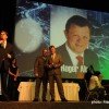 <p><strong>A Volvo foi reconhecida como a Montadora de Ve&iacute;culos Comerciais do Ano no Pr&ecirc;mio Autodata&nbsp; pelo segundo ano consecutivo. A empresa tamb&eacute;m tinha recebido o pr&ecirc;mio na edi&ccedil;&atilde;o passada. </strong></p>

<p>&ldquo;Nos sentimos honrados e orgulhosos de receber este pr&ecirc;mio pelo segundo ano consecutivo, pois reflete o reconhecimento do mercado automotivo pelo trabalho que fazemos no pa&iacute;s e que envolve tanto os funcion&aacute;rios da empresa quanto a nossa rede de concession&aacute;rios&rdquo;, afirma Roger Alm, presidente do Grupo Volvo Am&eacute;rica Latina.</p>

<p>Roger Alm tamb&eacute;m recebeu uma homenagem especial por estar se despedindo do Brasil. A partir de janeiro o executivo assume as opera&ccedil;&otilde;es de caminh&otilde;es do Grupo Volvo na Europa do Norte, onde ser&aacute; respons&aacute;vel por 35 pa&iacute;ses, um dos maiores mercados da marca em todo o mundo.</p>

<p>O pr&ecirc;mio est&aacute; na 14&ordf;&nbsp; edi&ccedil;&atilde;o &eacute; organizado pela Editora Autodata, especializada no setor automotivo. A Volvo recebeu o maior n&uacute;mero de cita&ccedil;&otilde;es em vota&ccedil;&atilde;o de pessoas que atuam no mercado automotivo: os assinantes da revista e da ag&ecirc;ncia Autodata, e os participantes do Congresso Autodata Perspectivas 2015, realizado em outubro.</p>

<p>O Grupo Volvo vem investindo continuamente no Brasil. Este ano, anunciou US$ 320 milh&otilde;es em investimentos em sua planta fabril no Brasil, e nos &uacute;ltimos anos vem aumentando participa&ccedil;&atilde;o de mercado de forma constante e consistente.</p>

<p>Em outubro, lan&ccedil;ou no Brasil sua nova linha F, a maior atualiza&ccedil;&atilde;o de sua linha de caminh&otilde;es no pa&iacute;s, levando o transporte de cargas para a era digital. Na &aacute;rea de &ocirc;nibus, anunciou o desenvolvimento no pa&iacute;s de &ocirc;nibus el&eacute;trico h&iacute;brido articulado para atender as necessidades de transporte da Am&eacute;rica Latina, de ve&iacute;culos amig&aacute;veis com o meio ambiente e com alta capacidade de transporte.</p>

<p>Na capital paranaense, a Volvo produz caminh&otilde;es pesados e semipesados, chassis de &ocirc;nibus rodovi&aacute;rios e urbanos, al&eacute;m de chassis de &ocirc;nibus h&iacute;dridos el&eacute;tricos, motores a diesel, cabines de caminh&otilde;es e caixas de c&acirc;mbio eletr&ocirc;nicas. Em Pederneiras, interior de S&atilde;o Paulo, a companhia ainda produz equipamentos de constru&ccedil;&atilde;o &ndash; motoniveladoras, carregadeiras, escavadeiras, rolos compactadores e caminh&otilde;es articulados.</p>
