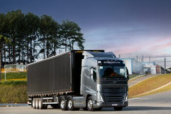 Novo pacote aerodinâmico deixa Volvo FH ainda mais econômico 