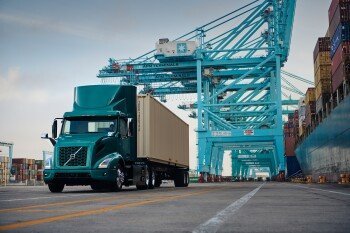 Maersk faz pedido recorde de caminhões elétricos Volvo