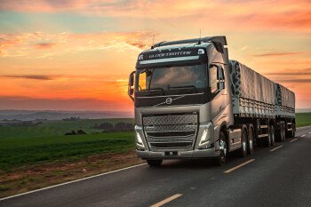 Volvo alcança liderança absoluta em caminhões pesados no Brasil em 2021