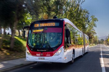Subus, operador de ônibus de Santiago, no Chile, renova frota com 80 articulados Volvo
