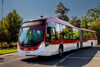 Subus, operador de ônibus de Santiago, no Chile, renova frota com 80 articulados Volvo